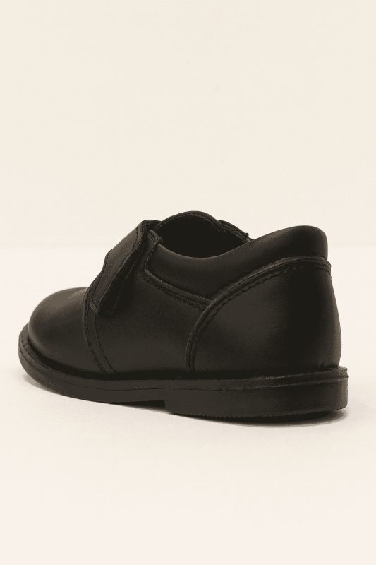 شوزات اطفالي ولادي كلاسيك