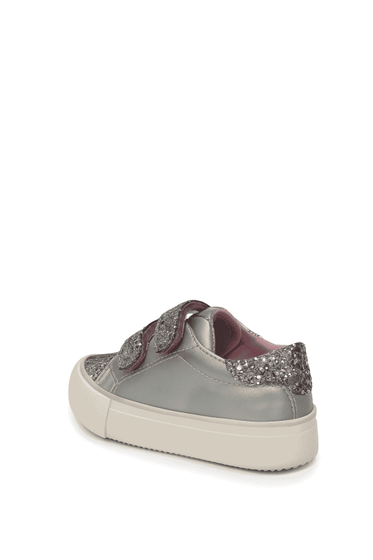 شوزات اطفالي بناتي