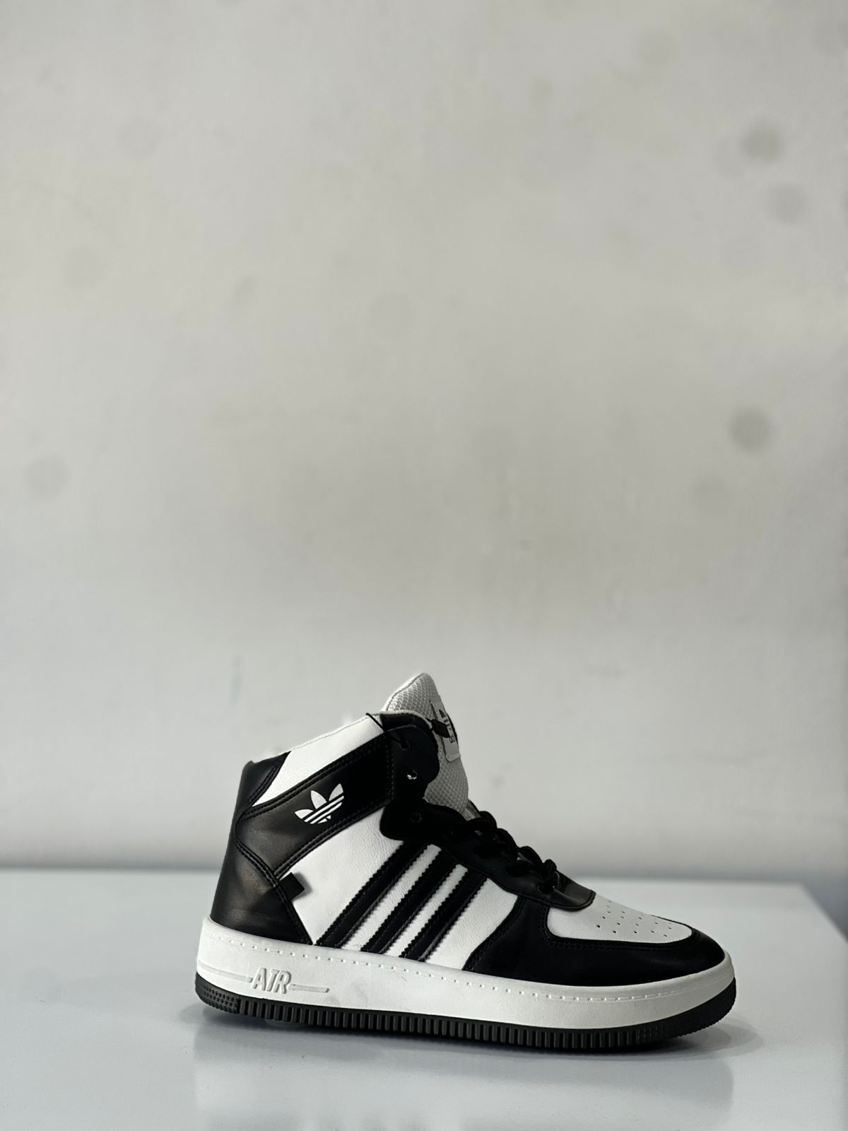 o-81/199 هاف بوت اديداس