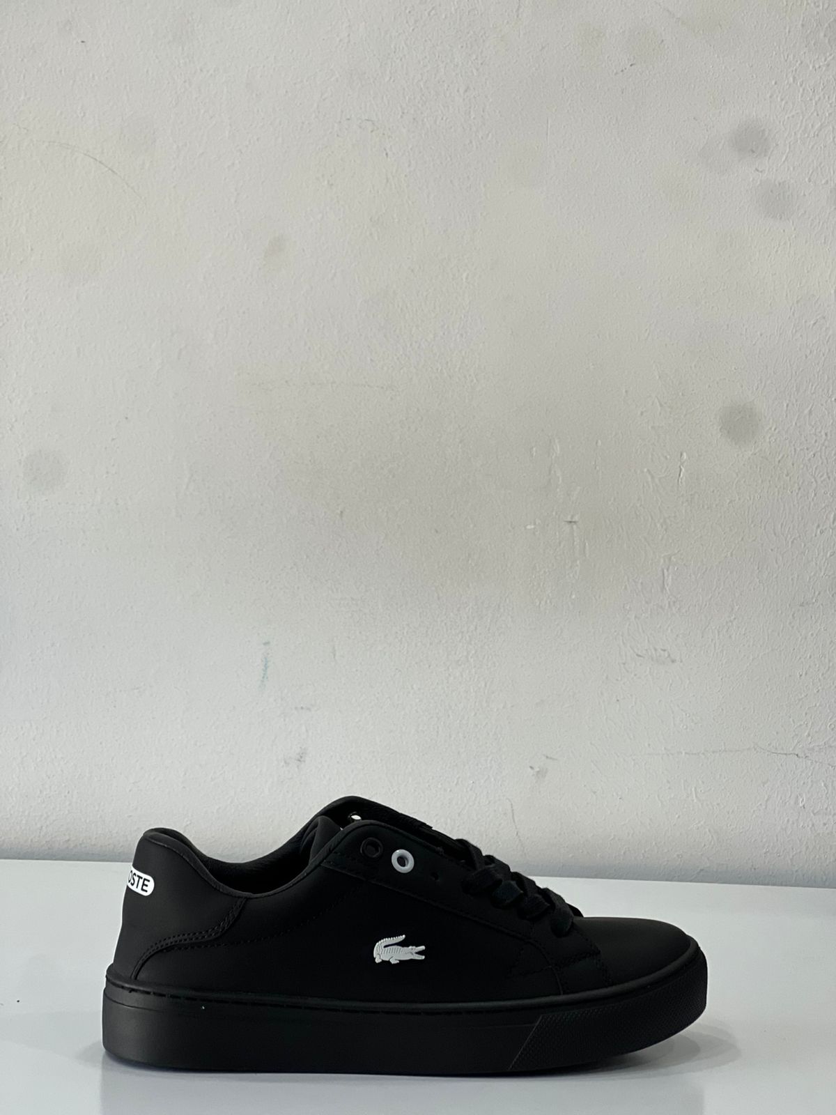 فيلفيت 326 اسود